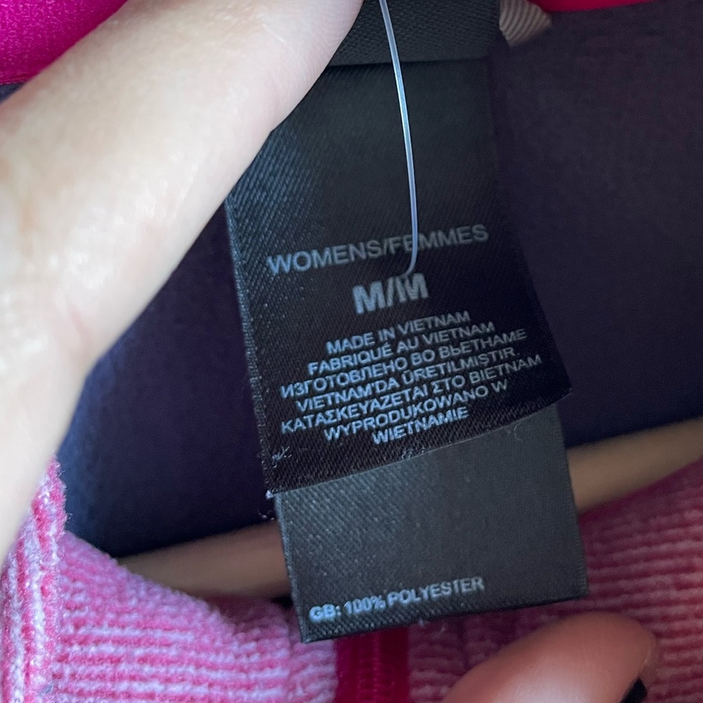 The North Face Fleece 1/4 Zip Pull Over Top - Picture 5 of 5